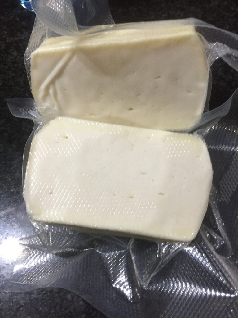 PECORINO ARTIGIANALE TRADIZIONE CALABRIA RICETTA CASERECCIA FORMA INTERA +- 1 KG