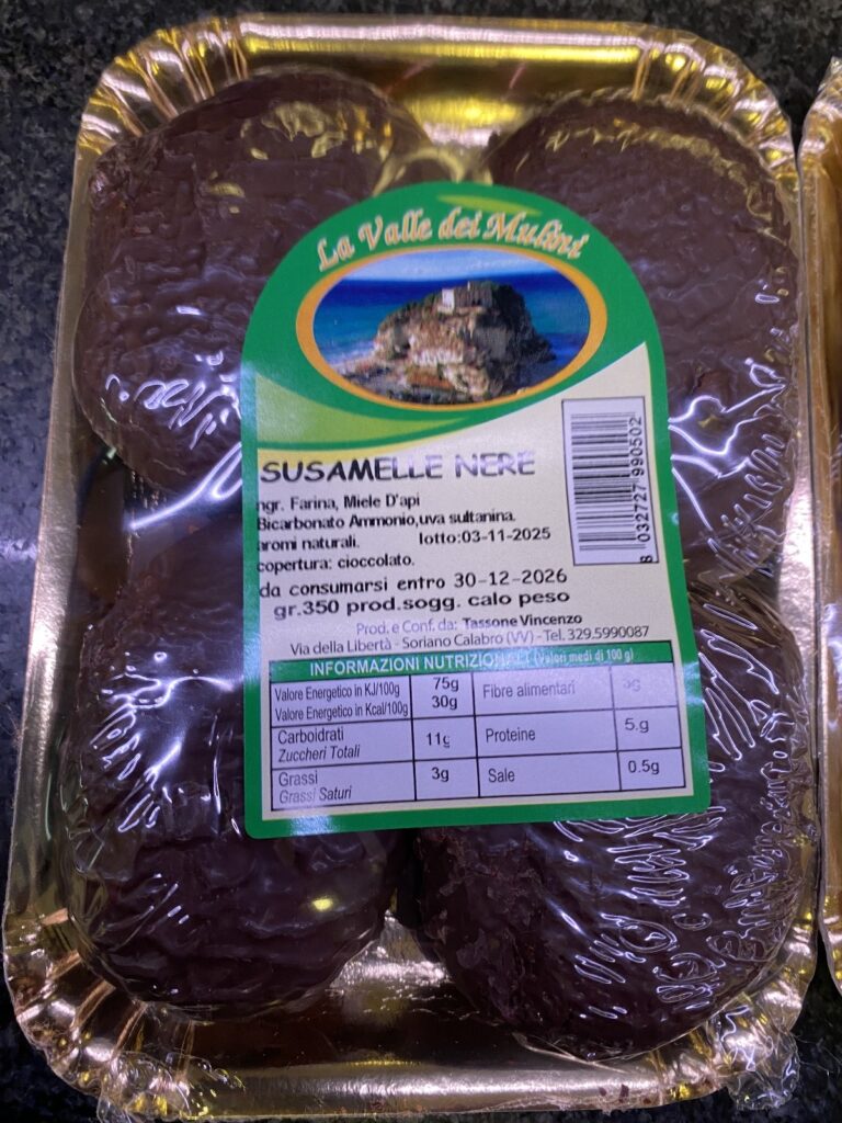SUSUMELLE AL CIOCCOLATO NERO BIANCO BERGAMOTTO DOLCE TIPICO TRADIZIONE CALABRIA