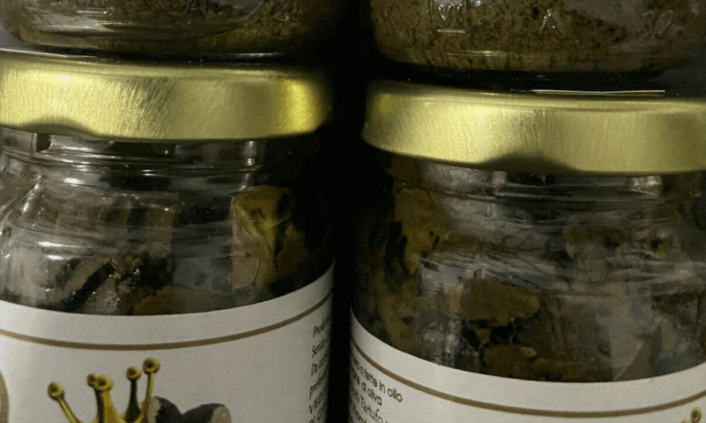 TARTUFATA LAMELLE CARPACCIO TARTUFO NERO DELIZIA ARTIGIANATO GASTRONOMIA CUCINA